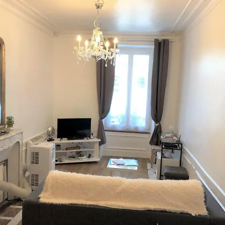 Studio Charmant Proche Disney Daire