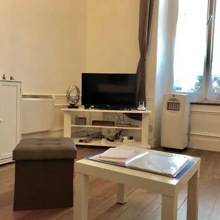 Studio Charmant Proche Disney Daire Jouarre
